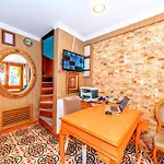 Hotel Walnut Shell Istanbul
