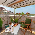 Hotel Walnut Shell 3*