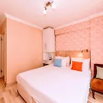 Hotel Walnut Shell