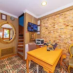 Hotel Walnut Shell Istanbul