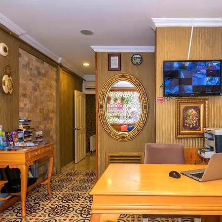 Hotel Walnut Shell