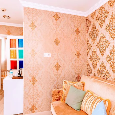 Walnut Shell 3* Istanbul