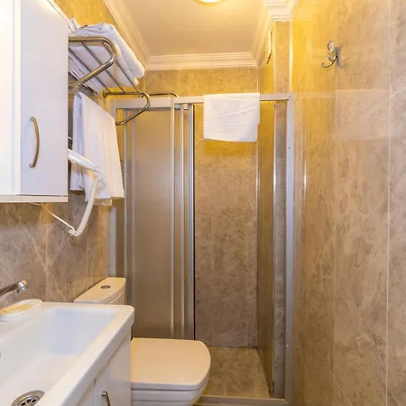 Walnut Shell 3* Istanbul