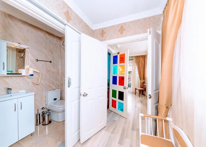 Отель Walnut Shell 3*