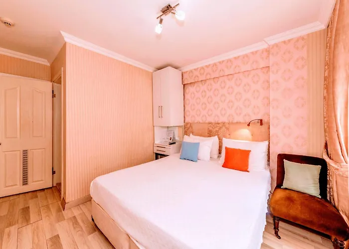 Отель Walnut Shell