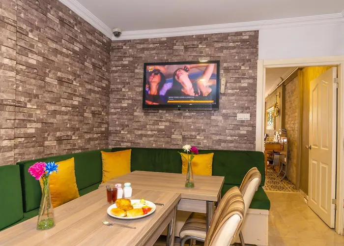 Walnut Shell 3* Istanbul